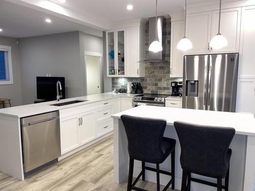 2770 Peregrine Way, Merritt, BC - Indoor Photo Showing Kitchen With Upgraded Kitchen