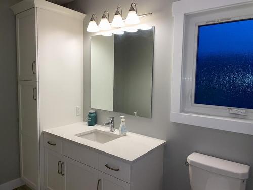 2770 Peregrine Way, Merritt, BC - Indoor Photo Showing Bathroom