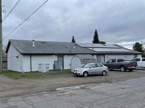 301 Grenville Avenue, Thunder Bay, ON 