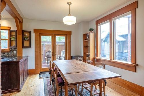 751 4Th Avenue, Fernie, BC - Indoor Photo Showing Dining Room