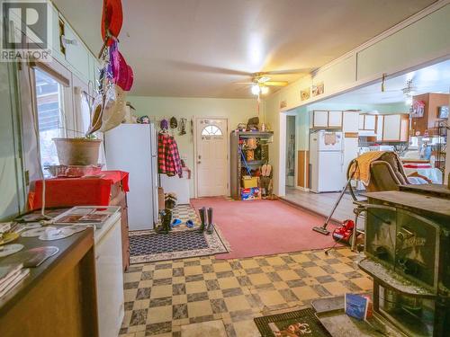 6985 Windt Road, Quesnel, BC - Indoor Photo Showing Kitchen