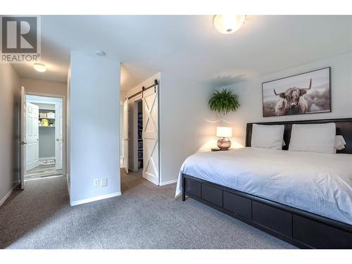 6907 Peach Orchard Road, Summerland, BC - Indoor Photo Showing Bedroom