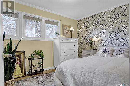 6218 Sherwood Drive, Regina, SK - Indoor Photo Showing Bedroom