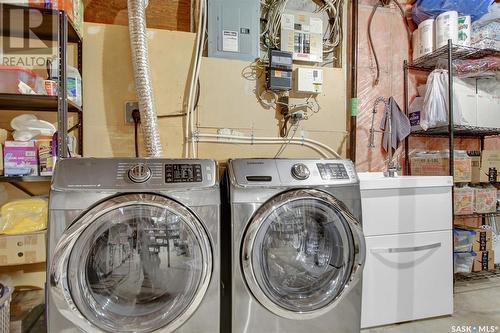 6218 Sherwood Drive, Regina, SK - Indoor Photo Showing Laundry Room