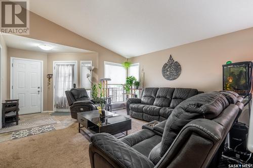703 Bluebird Crescent, Regina, SK - Indoor Photo Showing Living Room