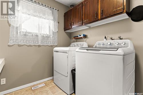 303 2Nd Avenue W, Montmartre, SK - Indoor Photo Showing Laundry Room