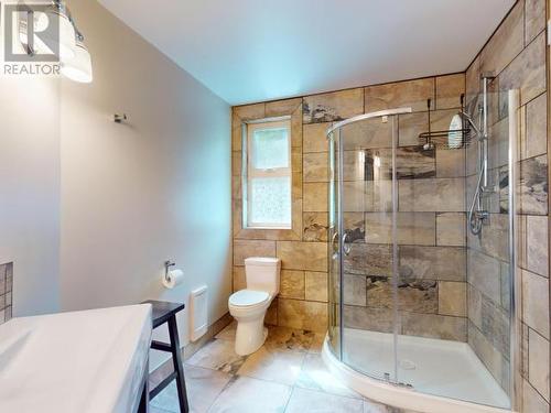 2389 Wall Street, Texada Island, BC - Indoor Photo Showing Bathroom