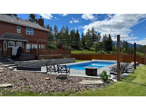 945 Westridge Way, Invermere, BC - Outdoor With In Ground Pool