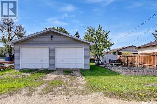 842 Ominica Street W, Moose Jaw, SK - Outdoor With Exterior