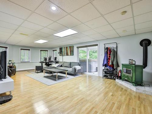 Salle familiale - 1503 Route 148, Papineauville, QC - Indoor