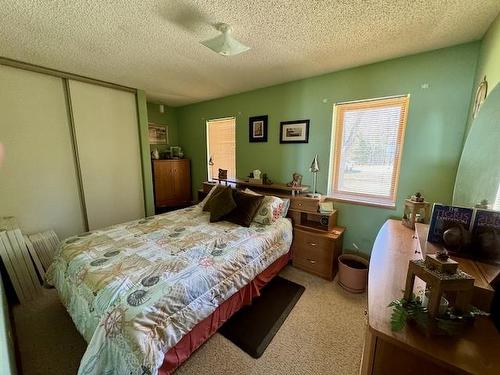 16 Willow Court, Dryden, ON - Indoor Photo Showing Bedroom