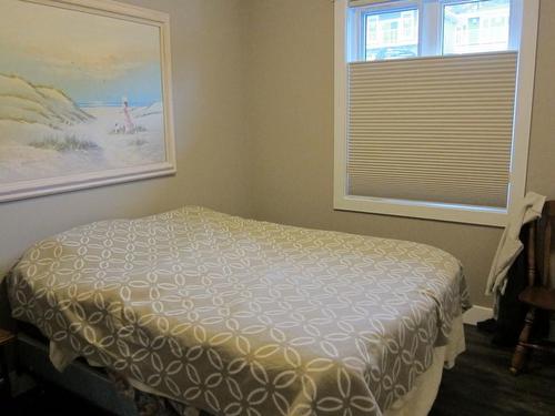 2760 Peregrine Way, Merritt, BC - Indoor Photo Showing Bedroom