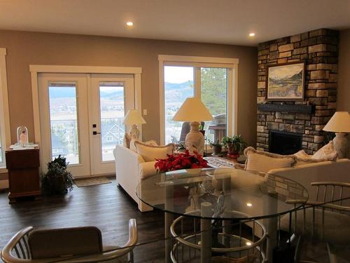 2760 Peregrine Way, Merritt, BC - Indoor Photo Showing Living Room With Fireplace
