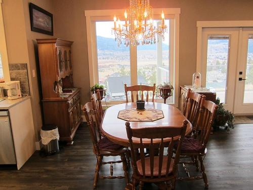 2760 Peregrine Way, Merritt, BC - Indoor Photo Showing Dining Room