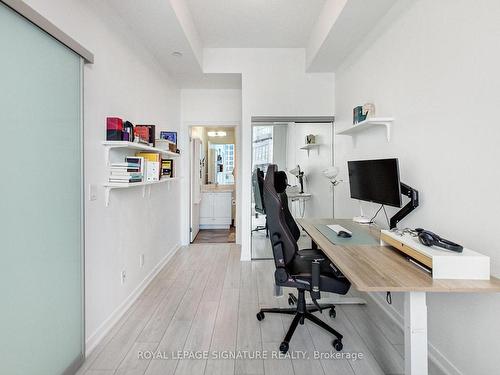 209-51 East Liberty St, Toronto, ON - Indoor Photo Showing Office