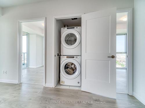 2615-7895 Jane St, Vaughan, ON - Indoor Photo Showing Laundry Room