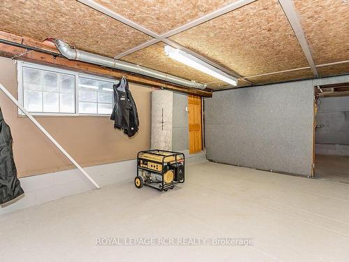 923 Caledon E Garafraxa Rd, Caledon, ON - Indoor Photo Showing Basement