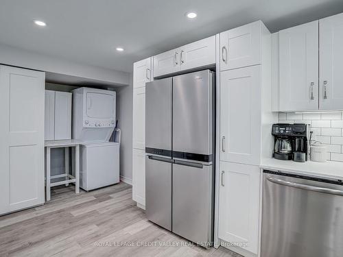 33 Briarlea Rd, Guelph, ON - Indoor Photo Showing Laundry Room