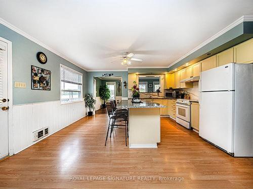 1270 Wessell Rd, Minden Hills, ON - Indoor Photo Showing Kitchen