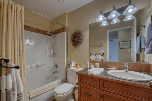 4935 Wills Road, Fairmont Hot Springs, BC - Indoor Photo Showing Bathroom
