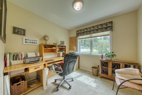 4935 Wills Road, Fairmont Hot Springs, BC - Indoor Photo Showing Office