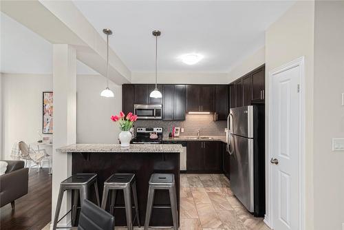10 Crossings Way, Stoney Creek, ON - Indoor Photo Showing Kitchen With Stainless Steel Kitchen With Upgraded Kitchen