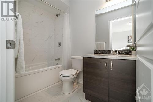 927 Nokomis Place, Ottawa, ON - Indoor Photo Showing Bathroom