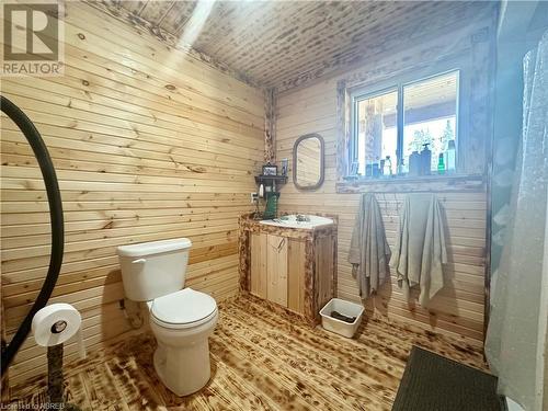 1348 Peddlers Dr Drive, Mattawa, ON - Indoor Photo Showing Bathroom