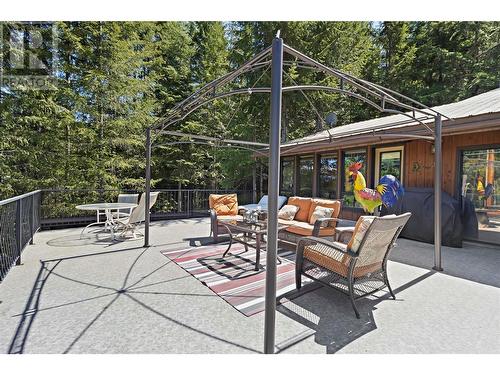 5508 Eagle Bay Road, Eagle Bay, BC - Outdoor With Deck Patio Veranda