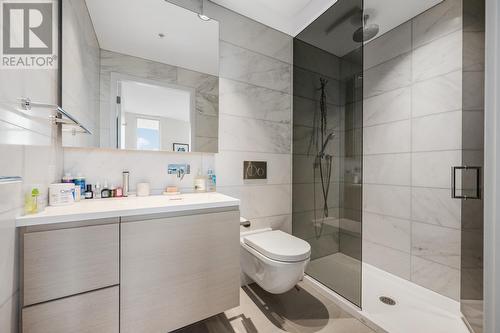 4X01 1289 Hornby, Vancouver, BC - Indoor Photo Showing Bathroom