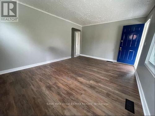 Upper - 4 Elmwood Avenue, St. Catharines, ON - Indoor Photo Showing Other Room
