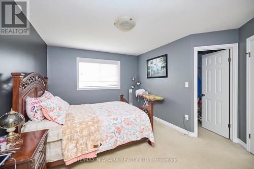 7921 Spring Blossom Drive, Niagara Falls, ON - Indoor Photo Showing Bedroom