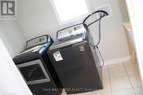1505 Marina Drive, Fort Erie, ON - Indoor Photo Showing Laundry Room