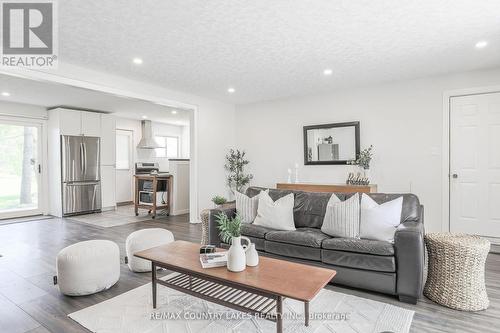 25 Brotherston Road, Kawartha Lakes, ON - Indoor Photo Showing Other Room