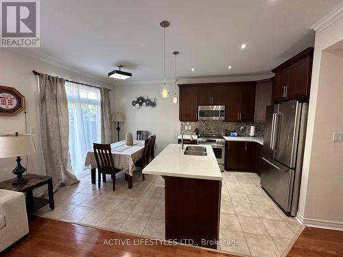 5428 Fudge Terrace, Mississauga, ON - Indoor Photo Showing Kitchen With Double Sink