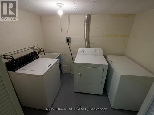 11 - 3150 Queen Frederica Drive, Mississauga, ON - Indoor Photo Showing Laundry Room