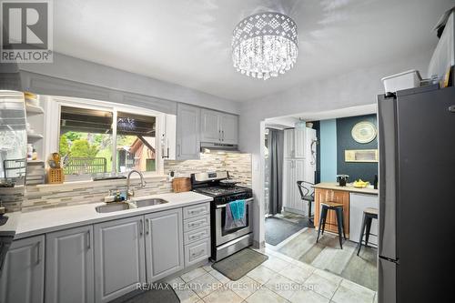 231 Archdekin Drive, Brampton (Madoc), ON - Indoor Photo Showing Kitchen With Double Sink