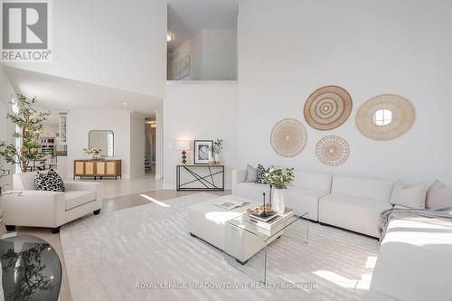 4 Stonehart Street, Caledon, ON - Indoor Photo Showing Living Room