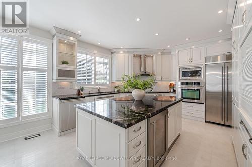 4 Stonehart Street, Caledon, ON - Indoor Photo Showing Kitchen With Stainless Steel Kitchen With Upgraded Kitchen