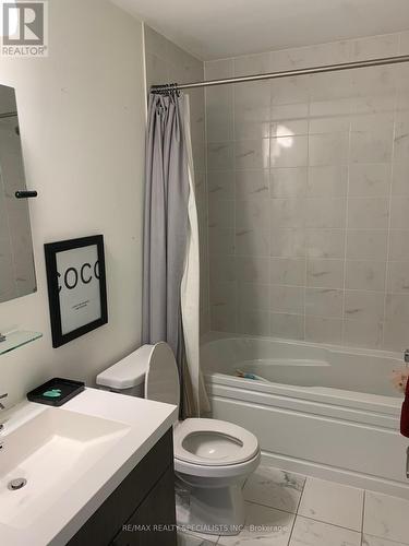 299 Gillett Point, Milton, ON - Indoor Photo Showing Bathroom