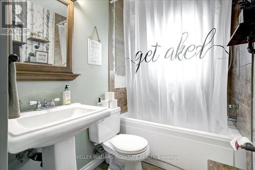 1320 Bunnell Drive, Burlington, ON - Indoor Photo Showing Bathroom