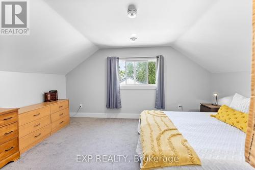 2 Willow Street, St. Catharines, ON - Indoor Photo Showing Bedroom