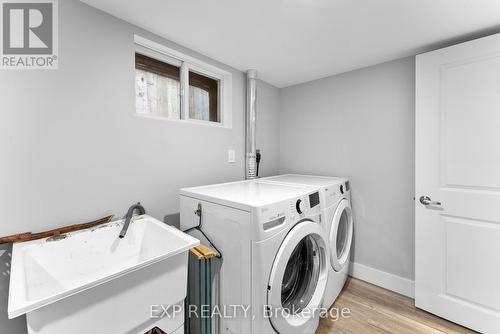 2 Willow Street, St. Catharines, ON - Indoor Photo Showing Laundry Room