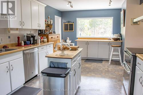 46 South Baptiste Lake Road, Hastings Highlands, ON - Indoor Photo Showing Kitchen