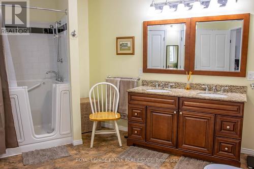 46 South Baptiste Lake Road, Hastings Highlands, ON - Indoor Photo Showing Bathroom