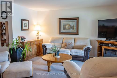 46 South Baptiste Lake Road, Hastings Highlands, ON - Indoor Photo Showing Living Room