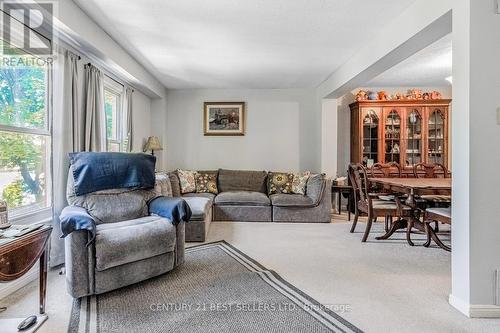 76 - 333 Meadows Boulevard, Mississauga, ON - Indoor Photo Showing Living Room