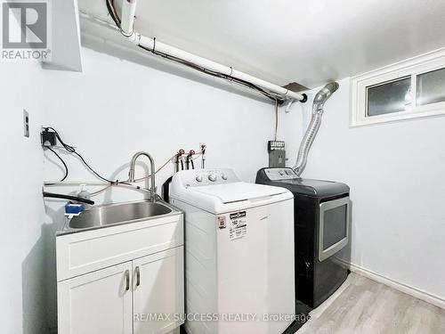 3433 Fellmore Drive, Mississauga, ON - Indoor Photo Showing Laundry Room