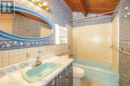 2180 Highpoint Sideroad, Caledon, ON - Indoor Photo Showing Bathroom