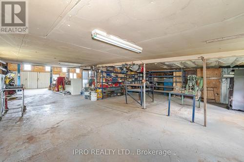 2180 Highpoint Sideroad, Caledon, ON - Indoor Photo Showing Garage